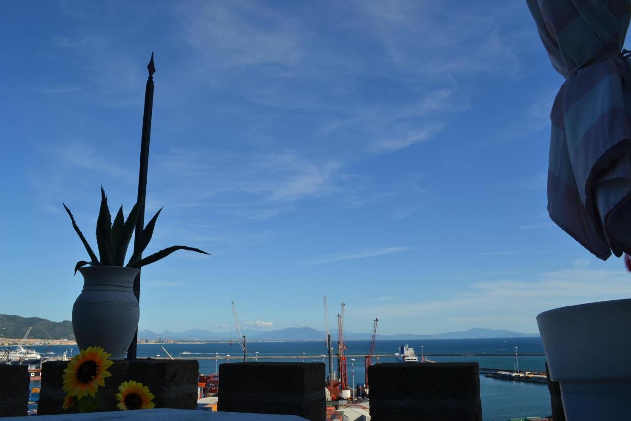 B&B Charming House Salerno Ngoại thất bức ảnh