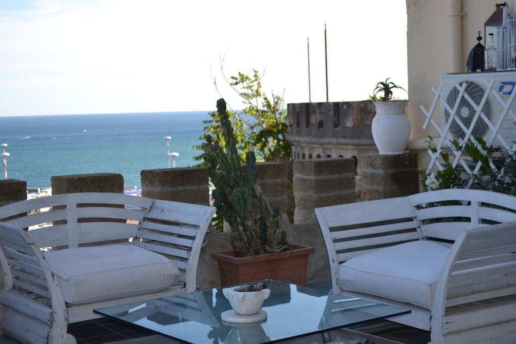 B&B Charming House Salerno Ngoại thất bức ảnh
